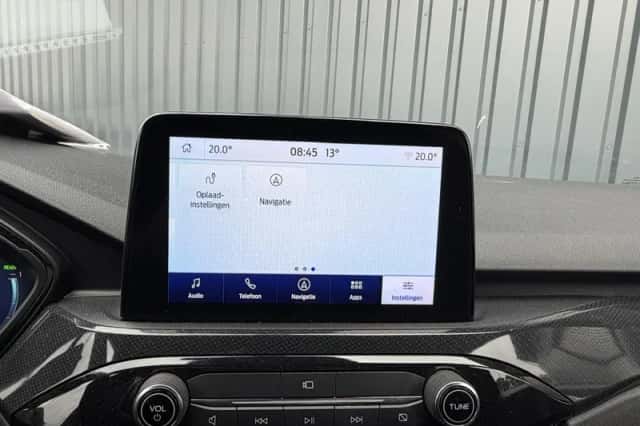 Ford Kuga (2023) thumbnail 23