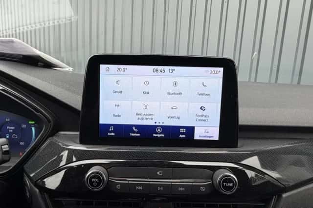 Ford Kuga (2023) thumbnail 25