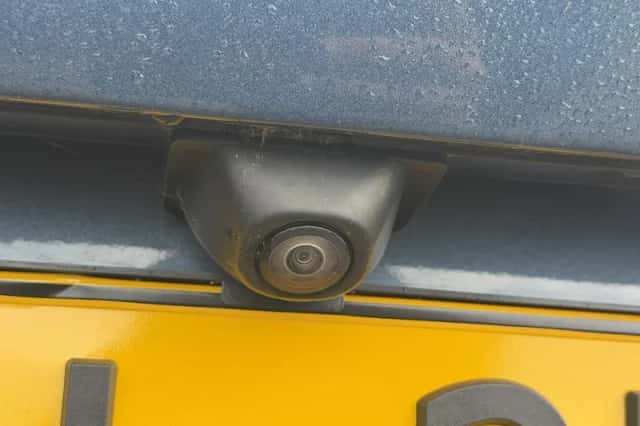 Ford Kuga (2023) thumbnail 5