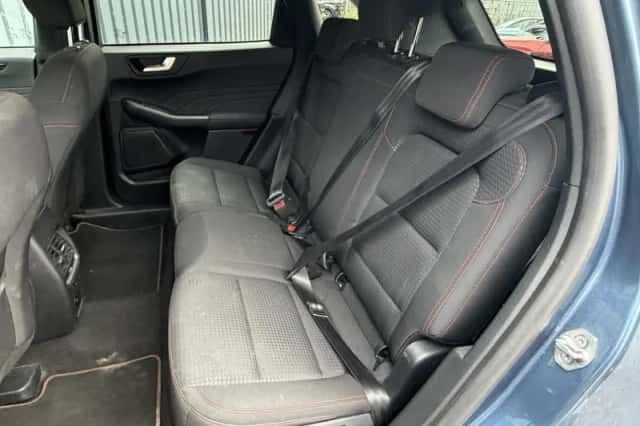 Ford Kuga (2023) thumbnail 6