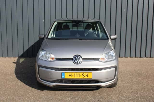 Volkswagen Up! (2020) thumbnail 3