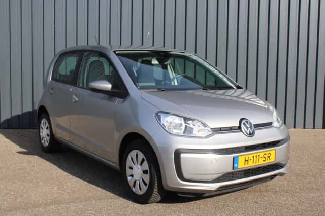 Volkswagen Up! (2020) thumbnail 5