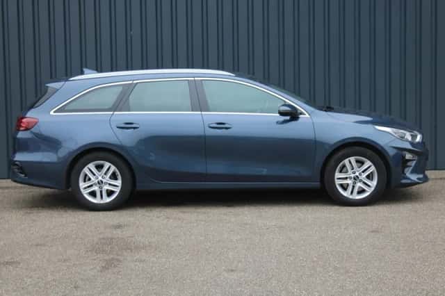 Kia Ceed Sportswagon (2021) thumbnail 3