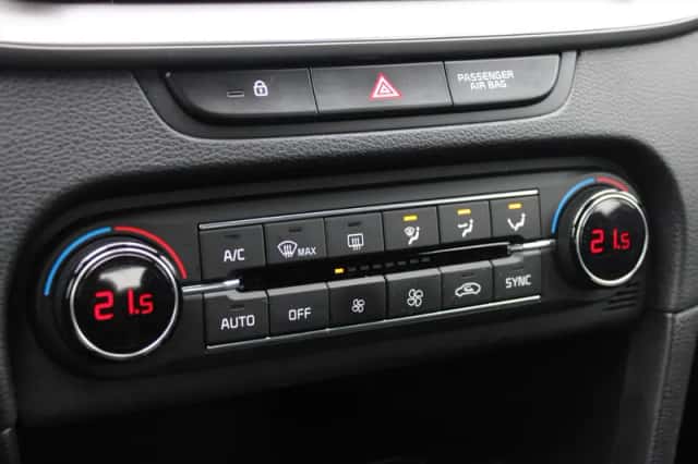 Kia Ceed Sportswagon (2021) thumbnail 23