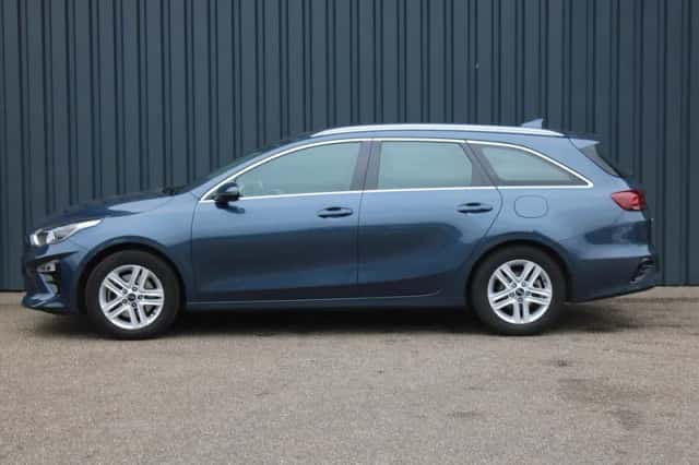 Kia Ceed Sportswagon (2021) thumbnail 4