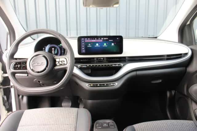 Fiat 500 (2021) thumbnail 6
