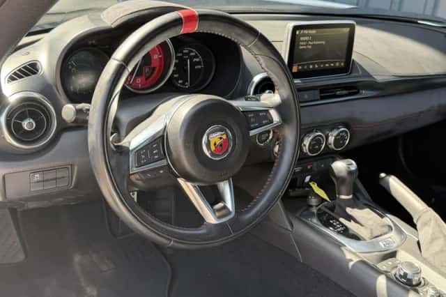 Fiat 124 Spider (2017) thumbnail 15