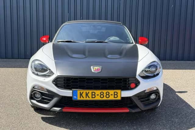 Fiat 124 Spider (2017) thumbnail 3