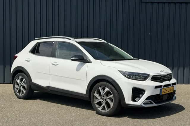 Kia Stonic (2025) thumbnail 2