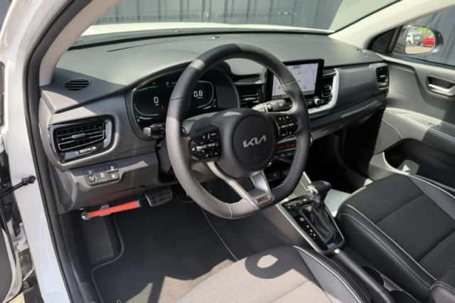 Kia Stonic (2025) thumbnail 12