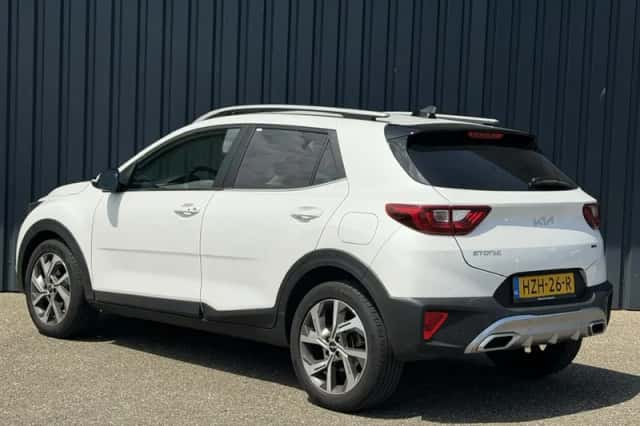 Kia Stonic (2025) thumbnail 4