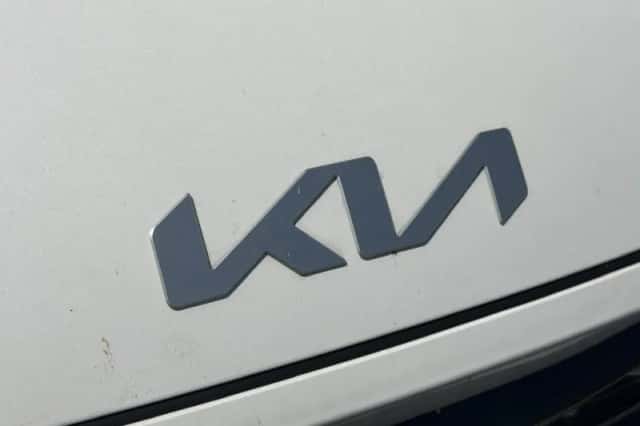 Kia Stonic (2025) thumbnail 5