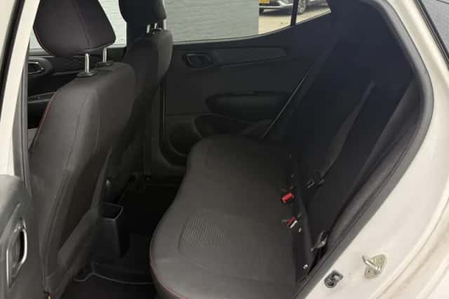 Hyundai i10 (2021) thumbnail 11