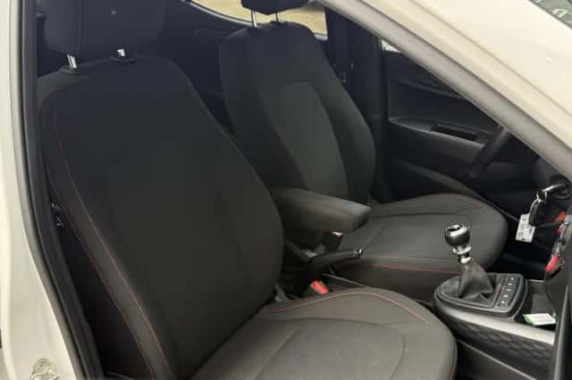 Hyundai i10 (2021) thumbnail 19
