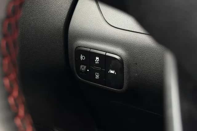 Hyundai i10 (2021) thumbnail 24