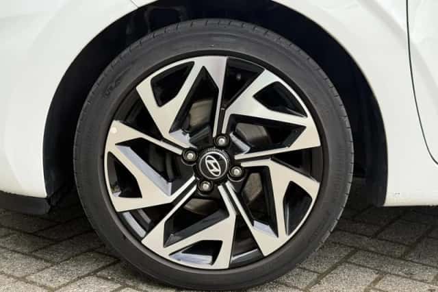 Hyundai i10 (2021) thumbnail 8