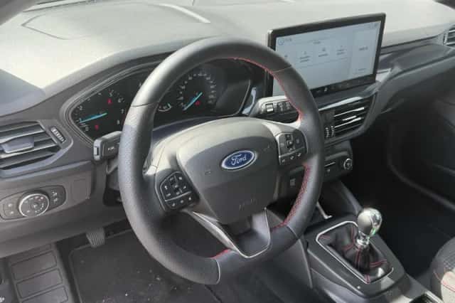 Ford Focus (2024) thumbnail 12