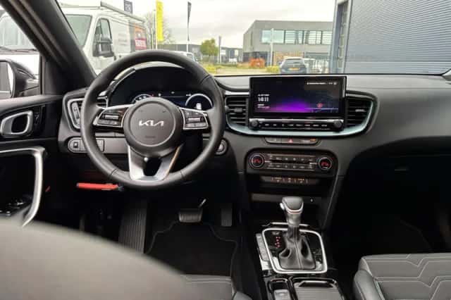 Kia Ceed Sportswagon (2025) thumbnail 15