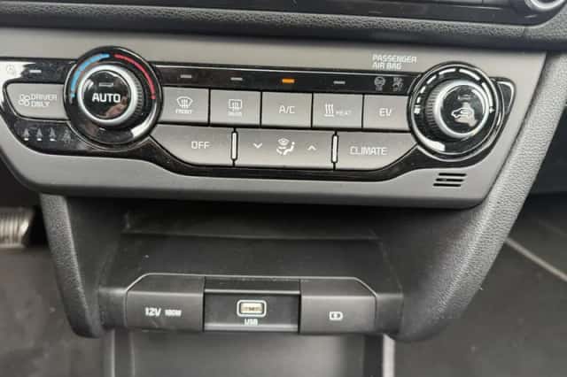 Kia Niro EV (2022) thumbnail 23