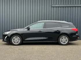 Ford Focus (2021) thumbnail 2