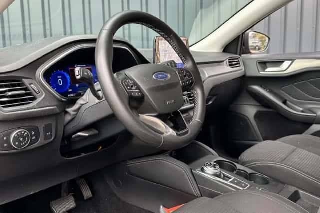 Ford Focus (2021) thumbnail 17