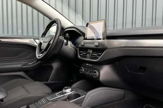 Ford Focus (2021) thumbnail 21