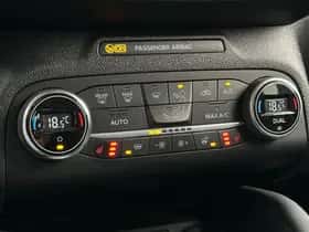Ford Focus (2021) thumbnail 22