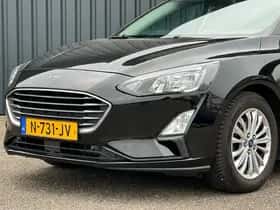 Ford Focus (2021) thumbnail 6