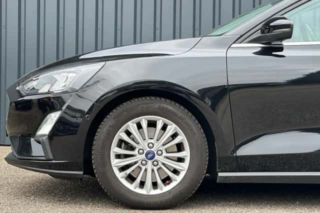 Ford Focus (2021) thumbnail 7