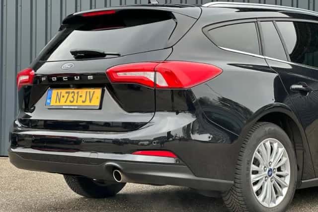 Ford Focus (2021) thumbnail 9