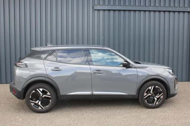 Peugeot 2008 (2024) thumbnail 5