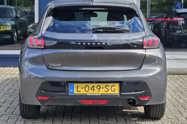 Peugeot 208 (2021) thumbnail 8