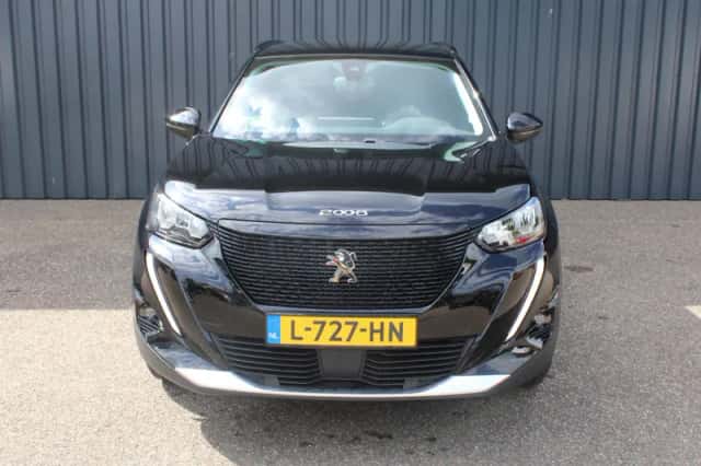 Peugeot e-2008 (2021) thumbnail 3