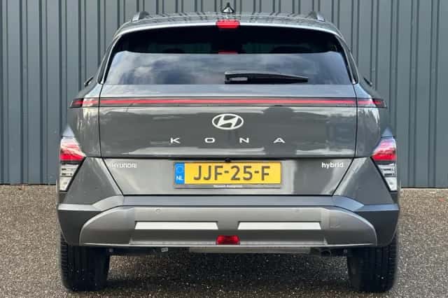 Hyundai Kona (2024) thumbnail 4