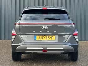 Hyundai Kona (2024) thumbnail 4