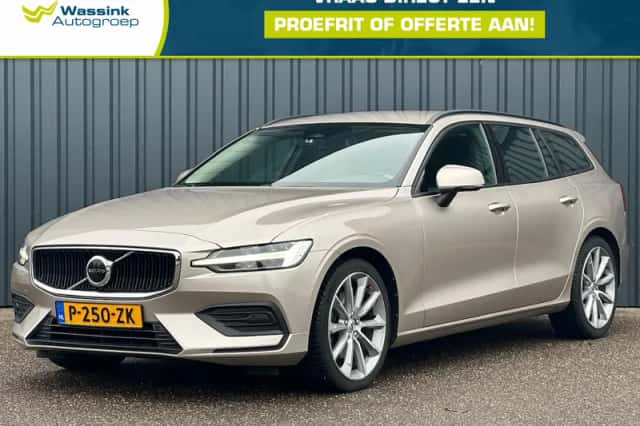 Volvo V60 (2022) thumbnail 1