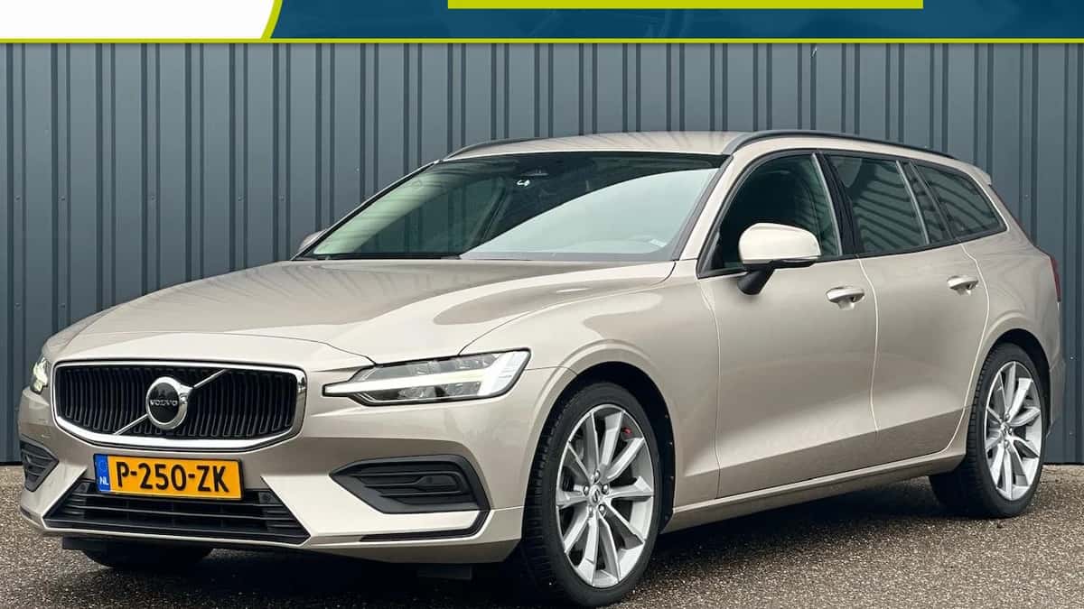 Volvo V60 (2022) — foto 1