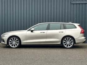 Volvo V60 (2022) thumbnail 2