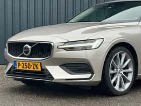 Volvo V60 (2022) thumbnail 11
