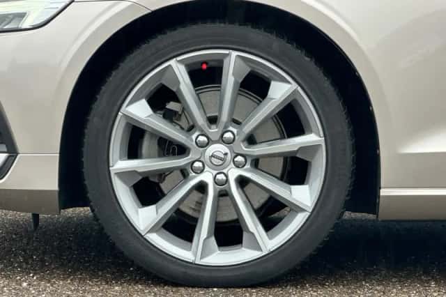 Volvo V60 (2022) thumbnail 14