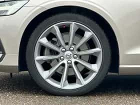 Volvo V60 (2022) thumbnail 14