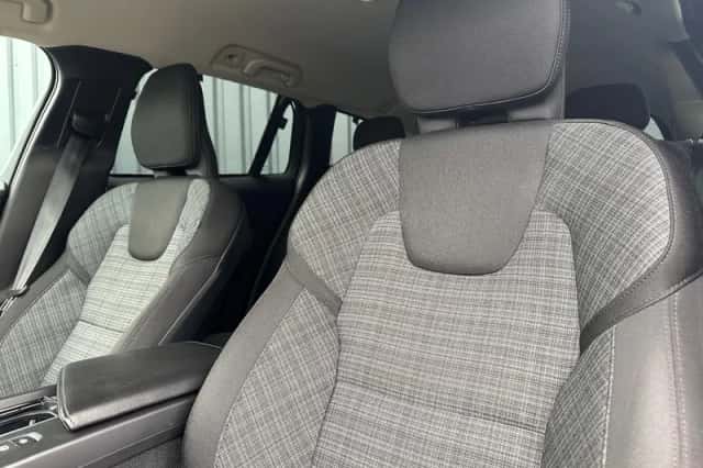 Volvo V60 (2022) thumbnail 17