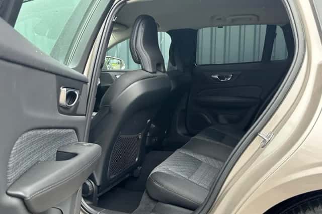Volvo V60 (2022) thumbnail 19