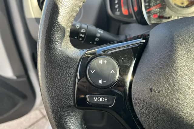 Peugeot 108 (2022) thumbnail 12