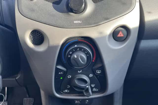 Peugeot 108 (2022) thumbnail 17