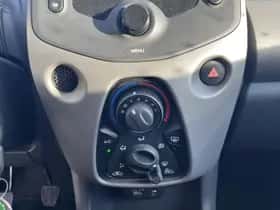 Peugeot 108 (2022) thumbnail 17