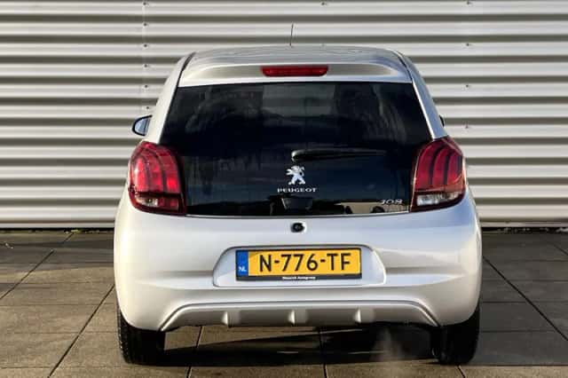 Peugeot 108 (2022) thumbnail 6