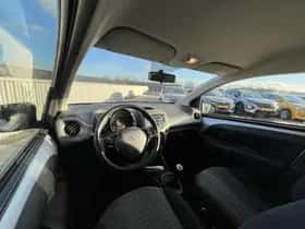 Peugeot 108 (2022) thumbnail 10