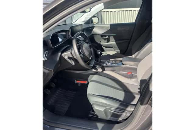 Peugeot 208 (2021) thumbnail 5