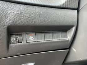 Peugeot 208 (2021) thumbnail 16